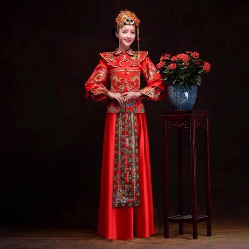 长沙秀禾服出租教您秀禾服与龙凤褂的区别 长沙秀禾服出租教您秀禾服与龙凤褂的区别